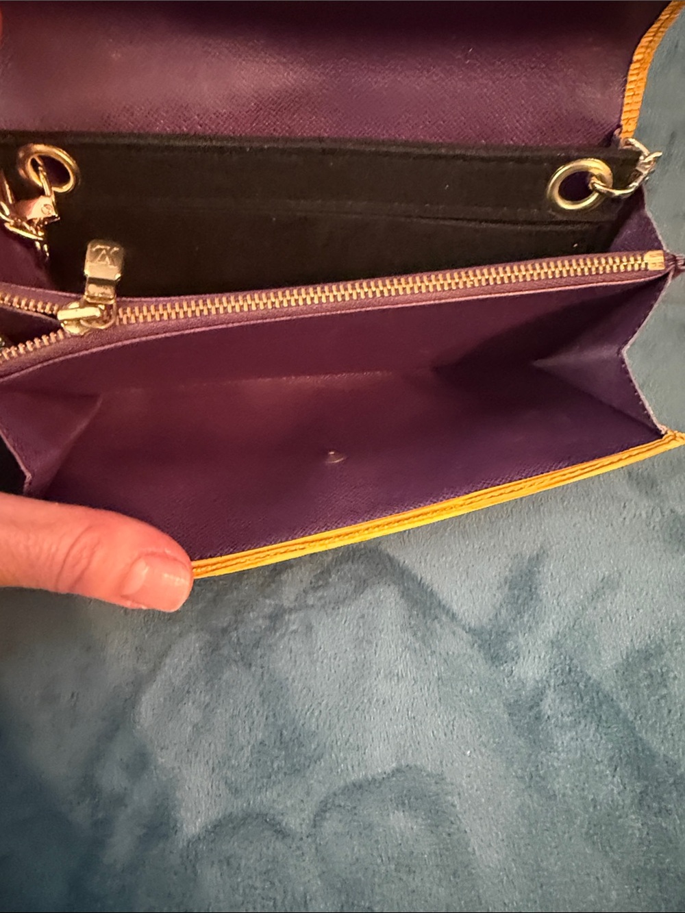 Louis Vuitton Gold Epi Leather Chain Shoulder Bag With Purple COA INCLUDED LSU!! - Picture 4 of 8